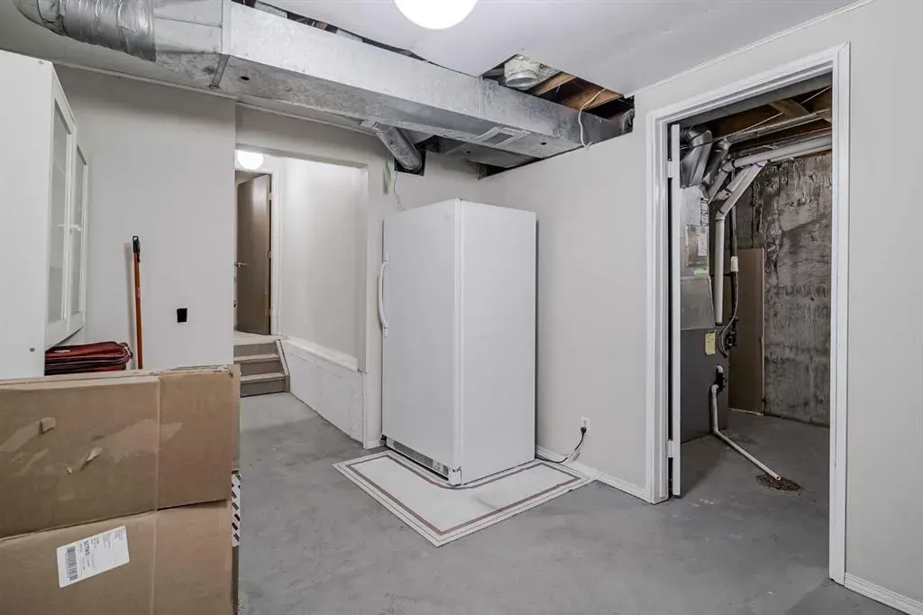 99 Midpark Gardens SE, #25