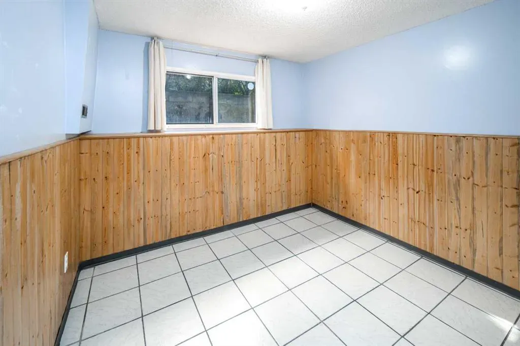 83 Edgeford Way NW