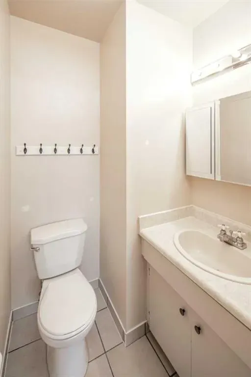 83 Edgeford Way NW