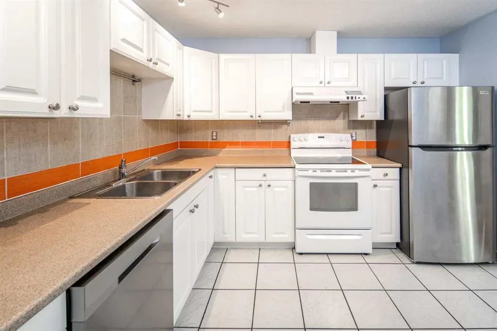 83 Edgeford Way NW