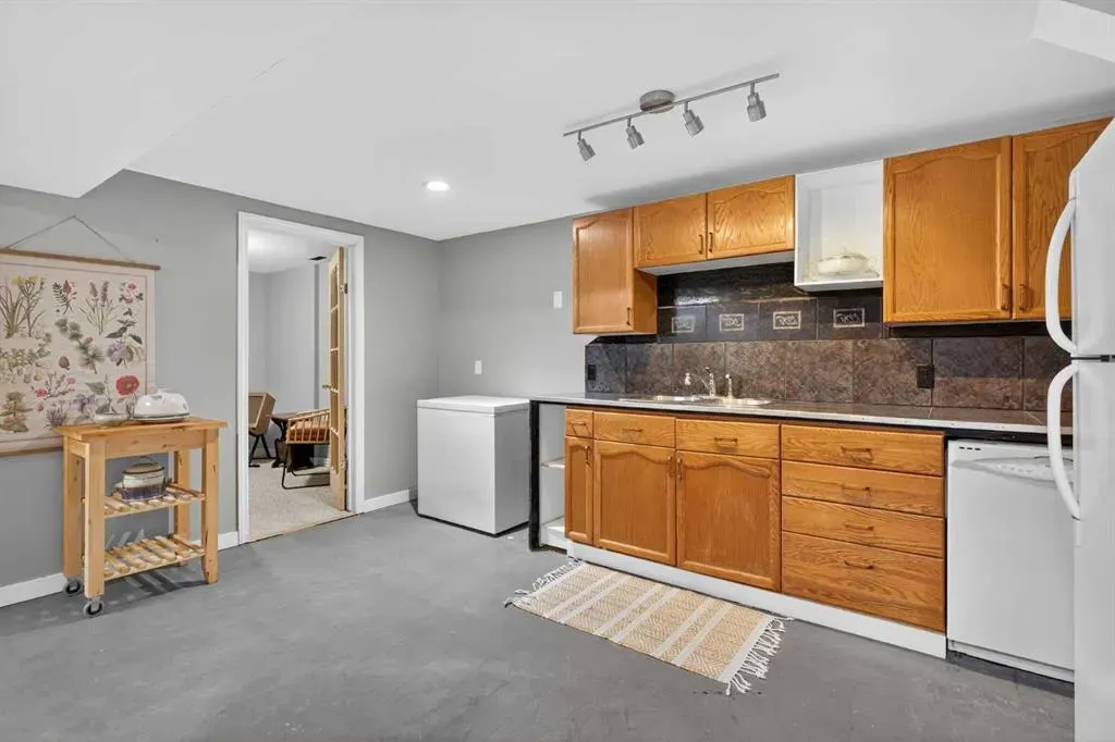 1107 Ranchview Road NW