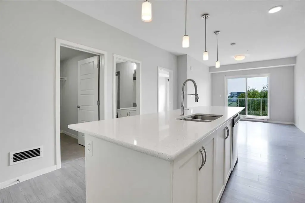 20 Seton Park SE, #203