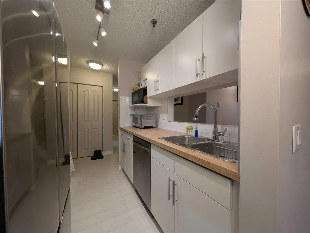 525 56 Avenue SW, #114