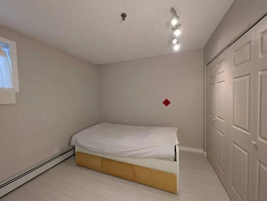 525 56 Avenue SW, #114