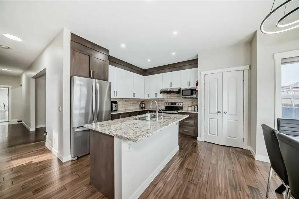 9 Saddlecrest Crescent NE