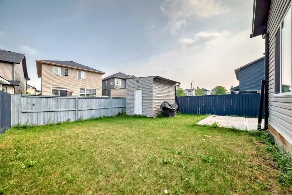9 Saddlecrest Crescent NE