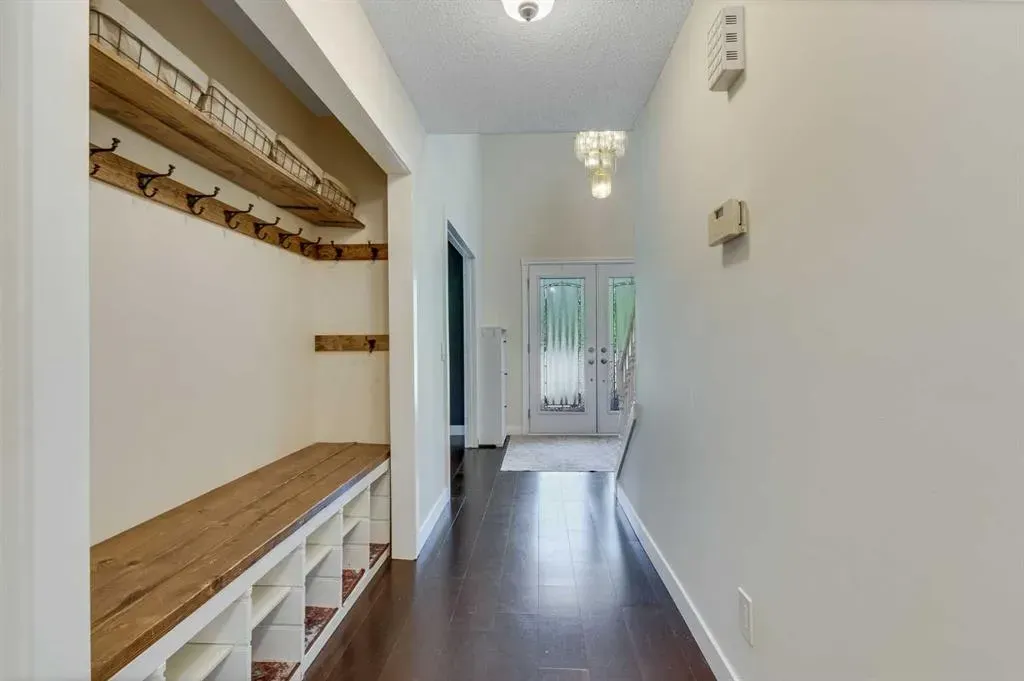 12 Deerbrook Bay SE