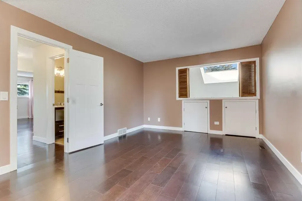 12 Deerbrook Bay SE