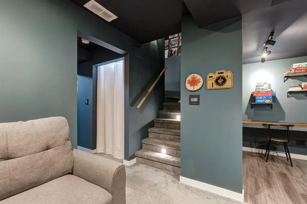 204 Walden Drive SE