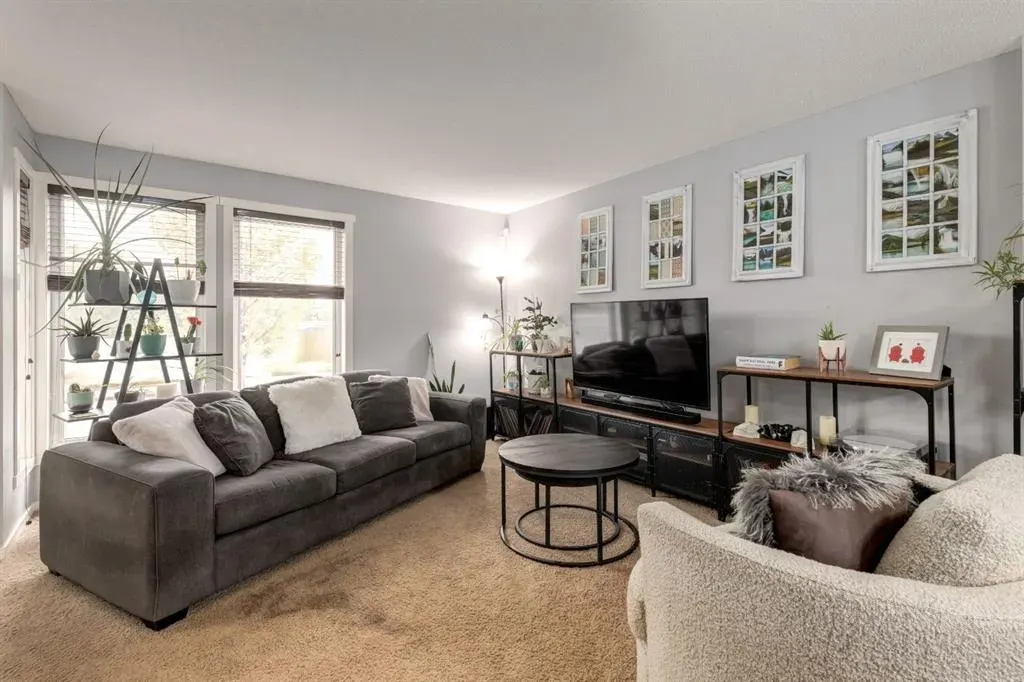 204 Walden Drive SE