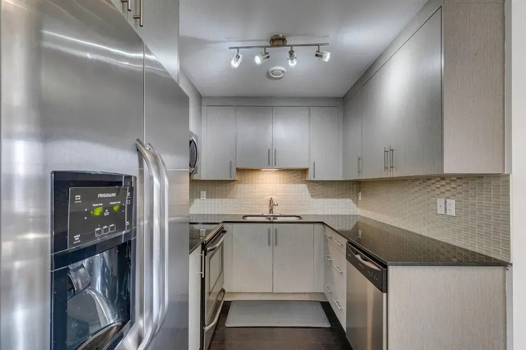 43 West Coach Manor SW, #2