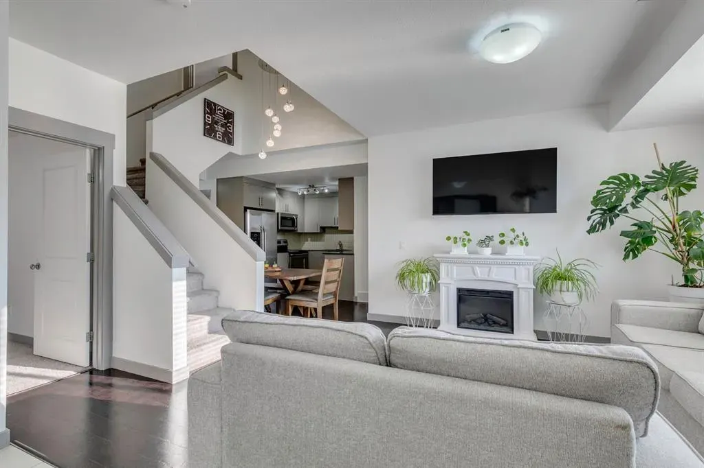 43 West Coach Manor SW, #2
