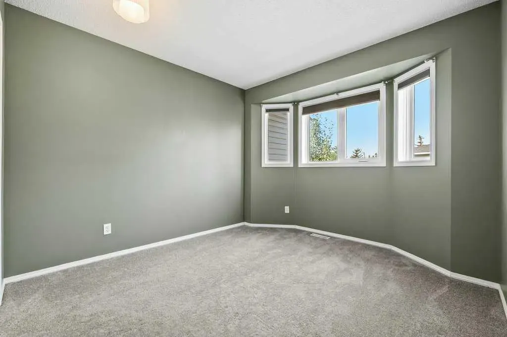 248 Regal Park NE