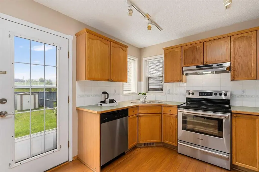 184 Harvest Gold Circle NE