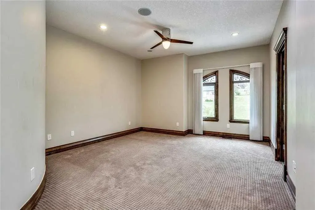 35 Elmont Drive SW