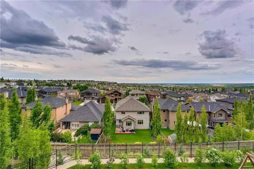 35 Elmont Drive SW