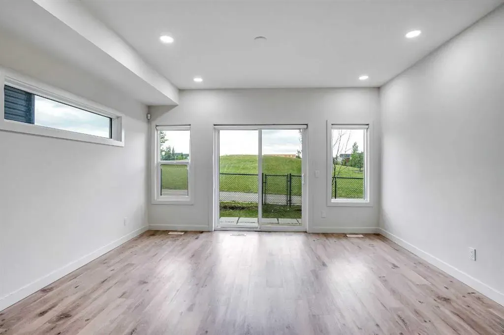 116 Saddlestone Heath NE, #106