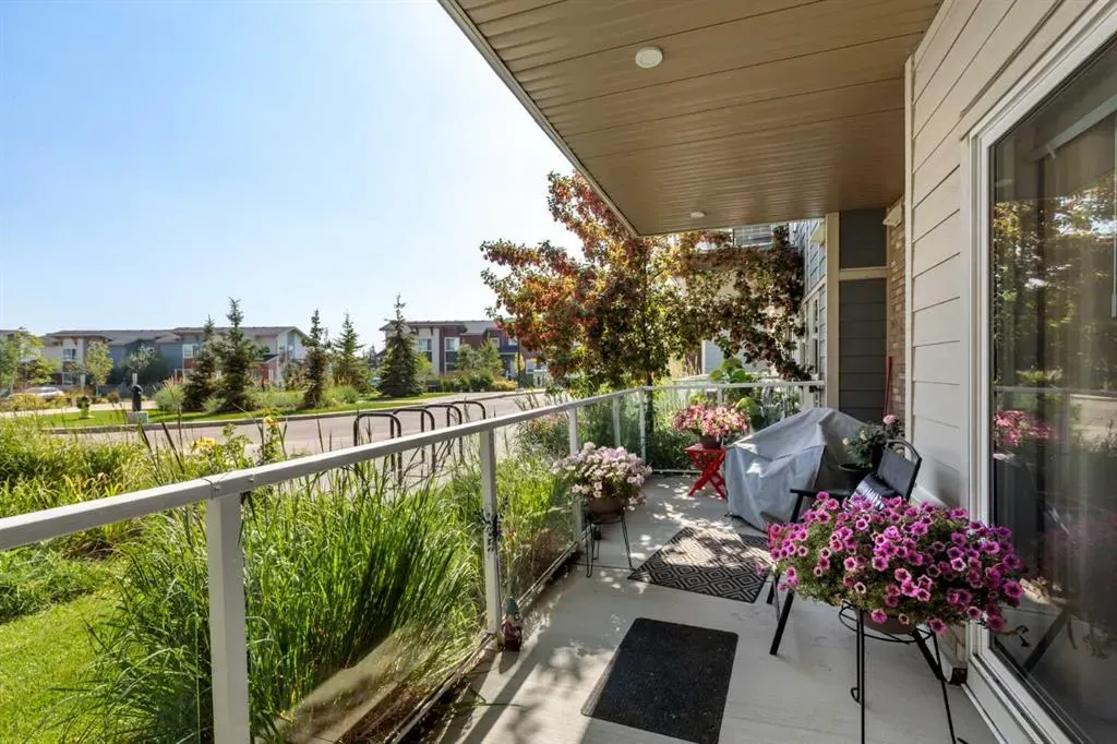370 Harvest Hills Common NE, #113
