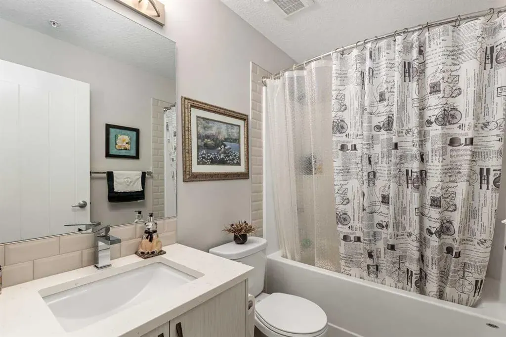 370 Harvest Hills Common NE, #113