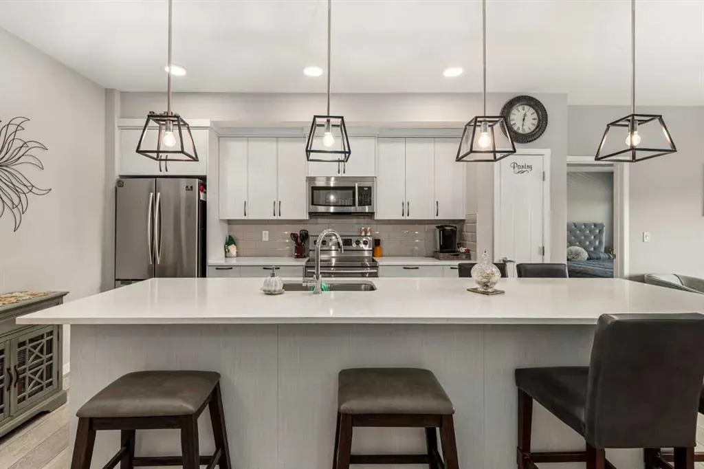370 Harvest Hills Common NE, #113
