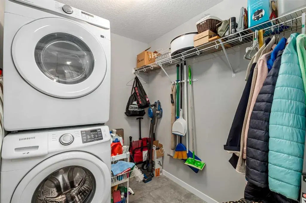 370 Harvest Hills Common NE, #113