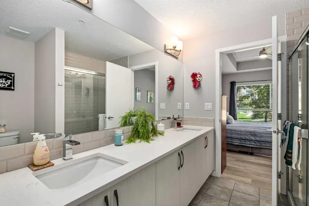 370 Harvest Hills Common NE, #113