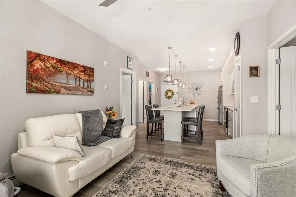 370 Harvest Hills Common NE, #113