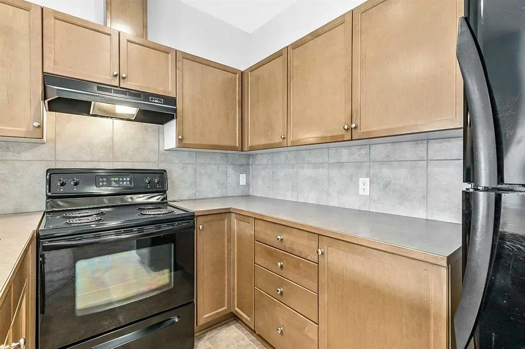 92 Crystal Shores Road, #3415