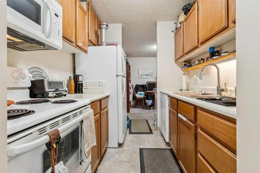 924 14 Avenue SW, #303