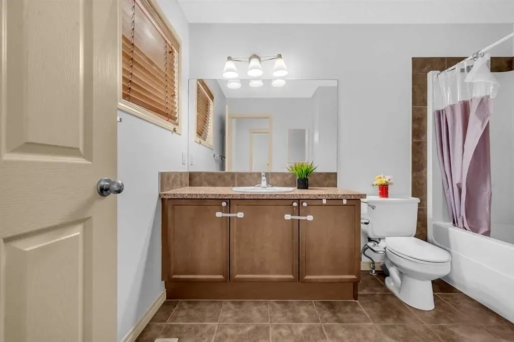 126 Kincora Glen Mews NW