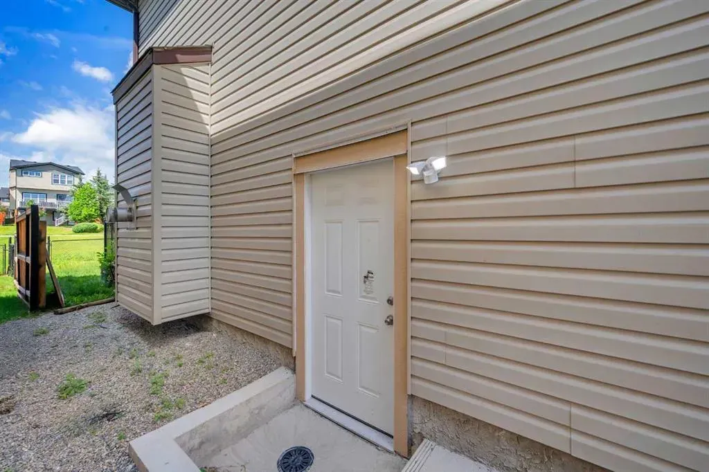 126 Kincora Glen Mews NW