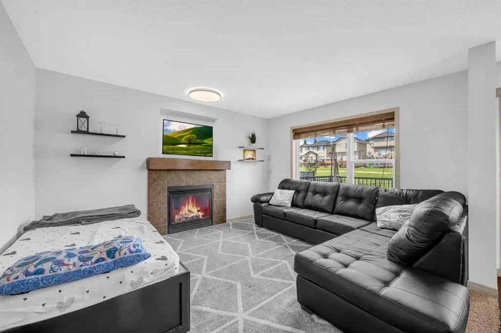 126 Kincora Glen Mews NW