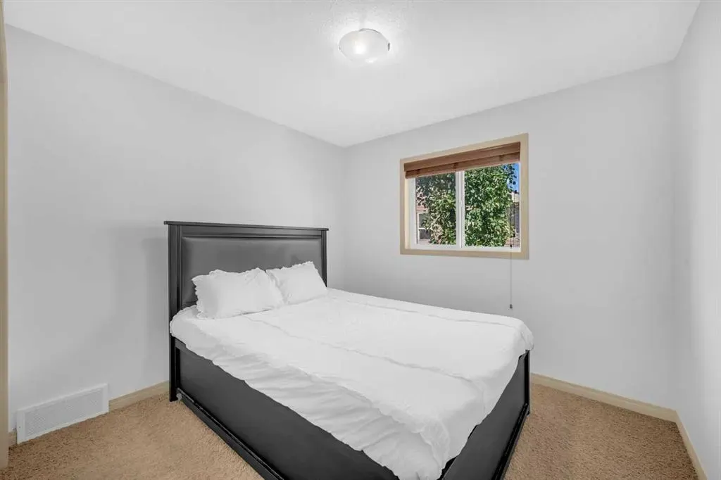126 Kincora Glen Mews NW