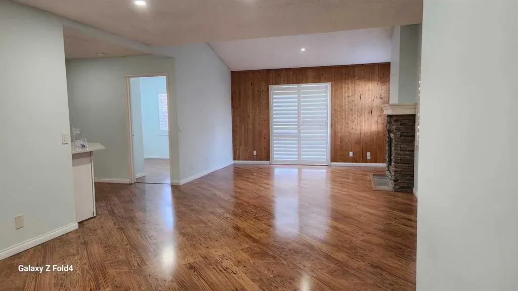 39 Hidden Creek Place, #304