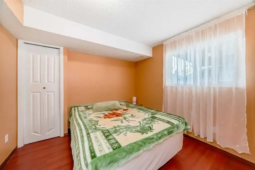 173 Arbour Grove Close NW