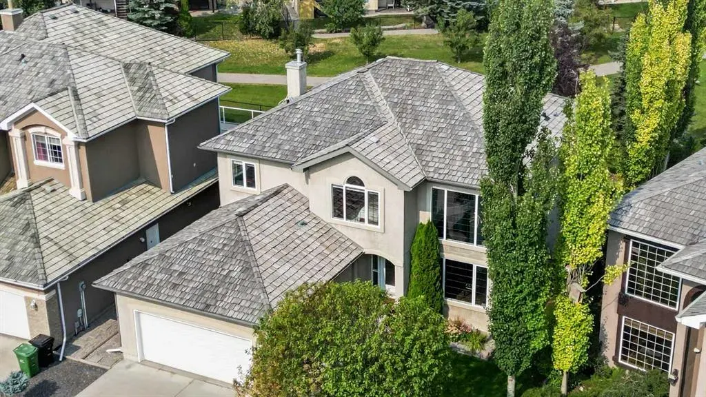 95 Panorama Hills View NW
