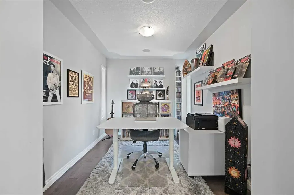 95 Panorama Hills View NW