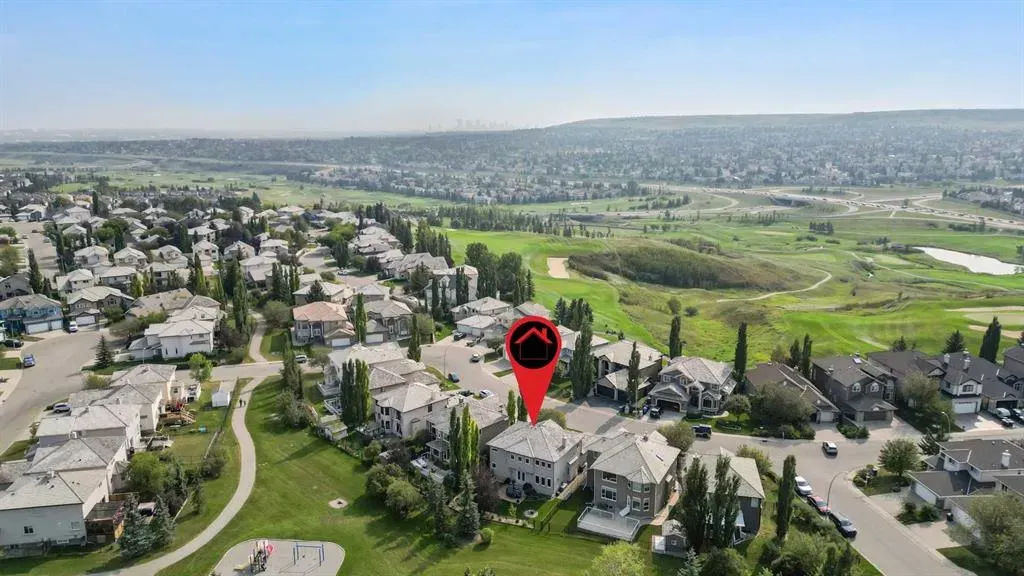 95 Panorama Hills View NW