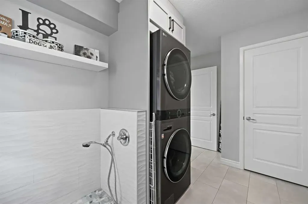 95 Panorama Hills View NW