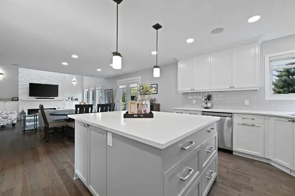 95 Panorama Hills View NW