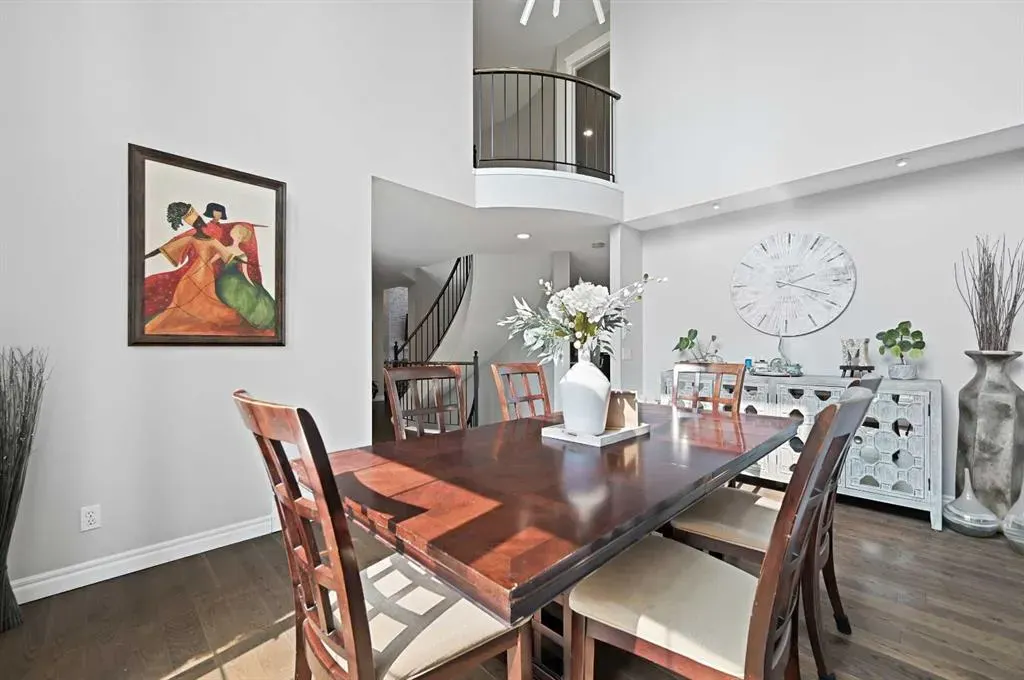 95 Panorama Hills View NW