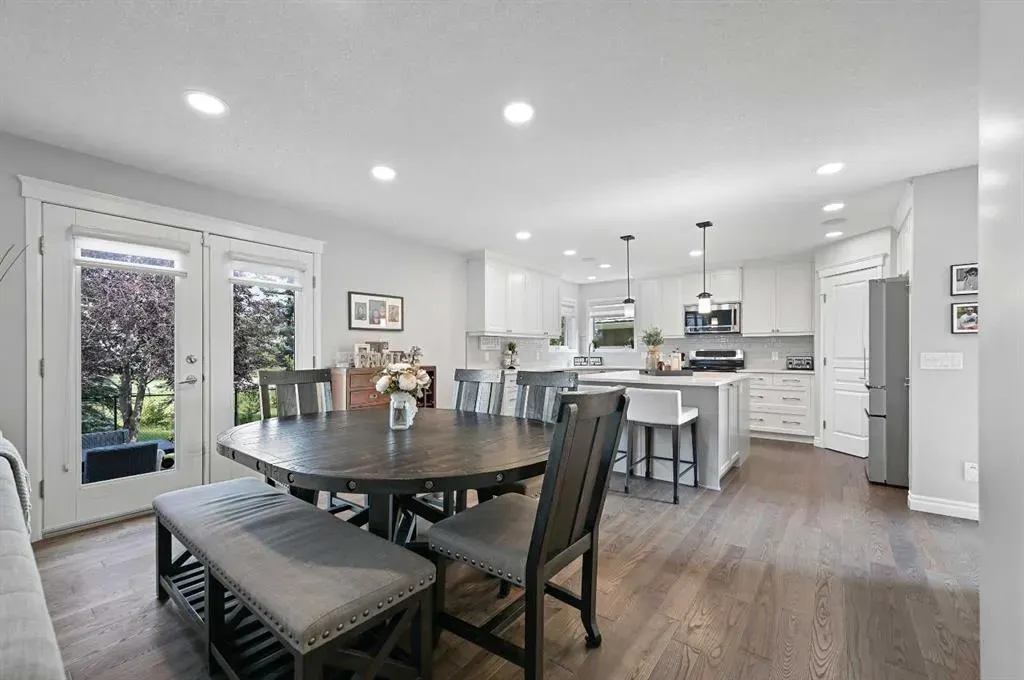95 Panorama Hills View NW