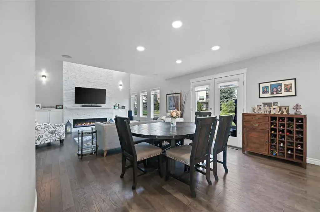 95 Panorama Hills View NW