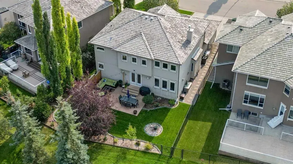95 Panorama Hills View NW