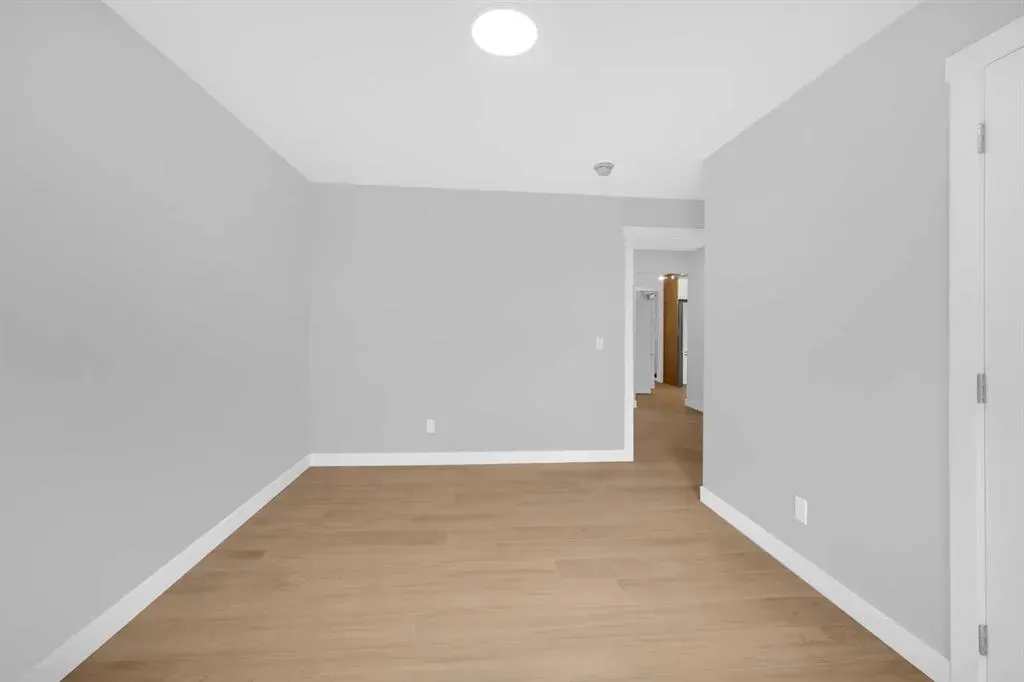 219 Falwood Way NE