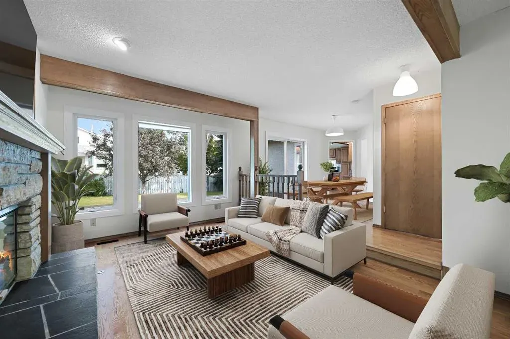 8 Edgeridge Way NW