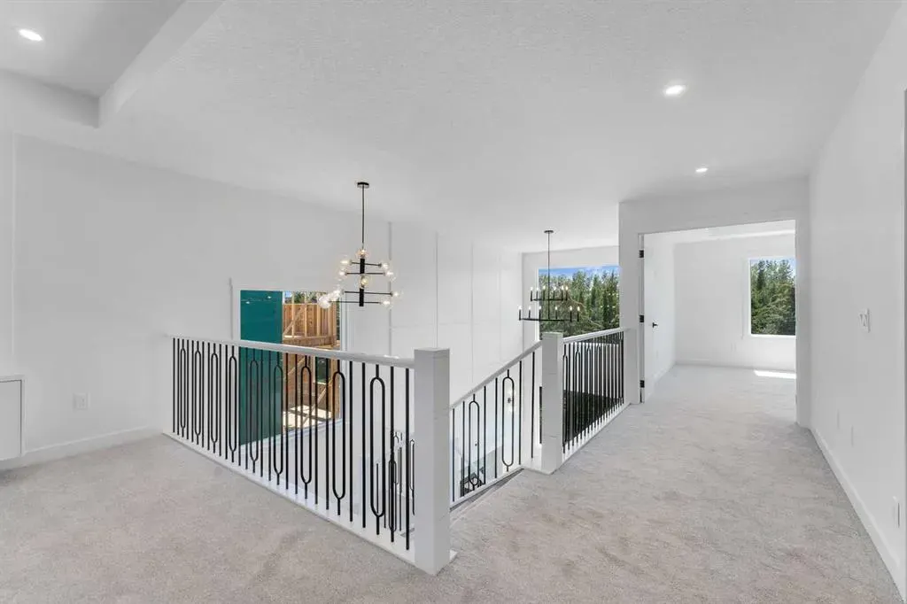 348 Waterford Grove