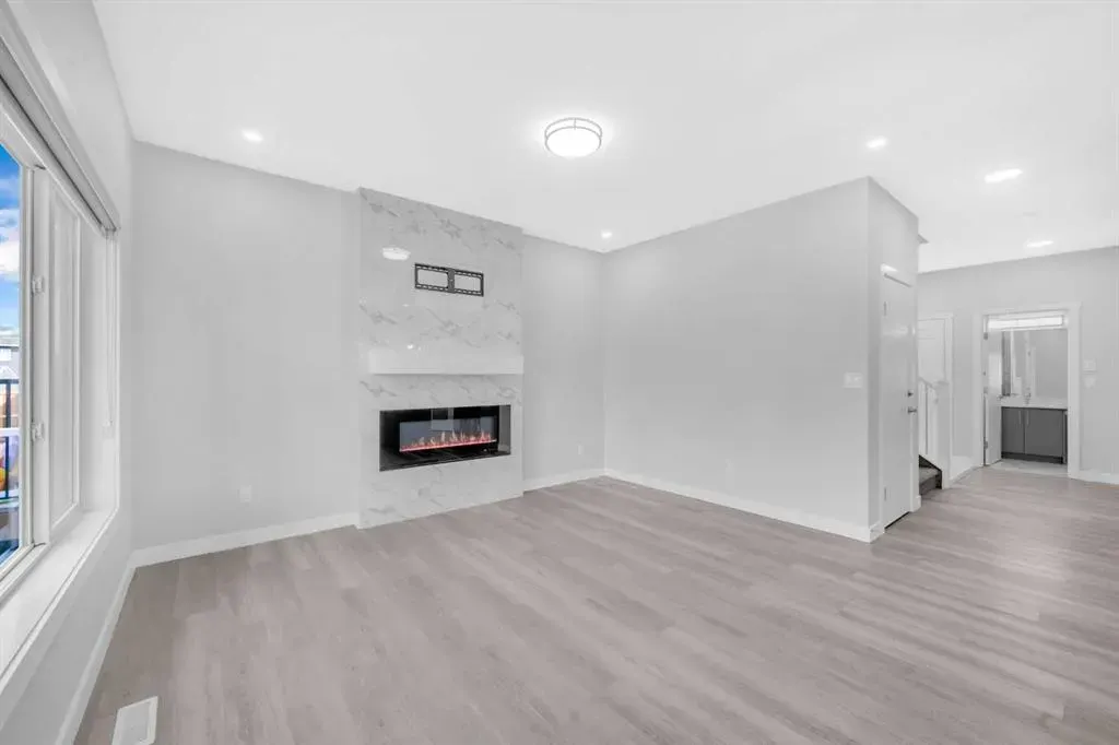 430 Corner Meadows Way NE