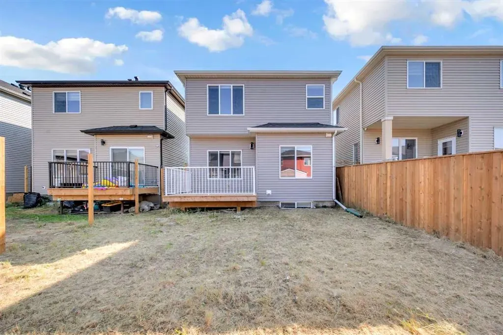 430 Corner Meadows Way NE