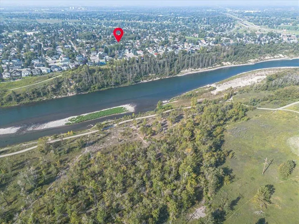 343 Queen Tamara Way SE